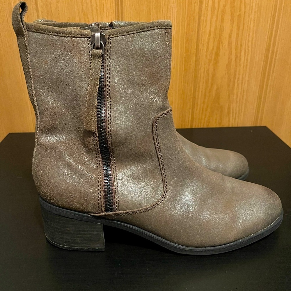 Clarks Nevella Devon Metallic Taupe leather boots